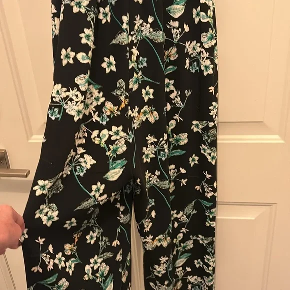 Tahari beautiful jumpsuit - Picture 8 of 8